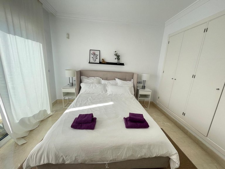 Apartment for Sale in Nueva Andalucía, Malaga 19