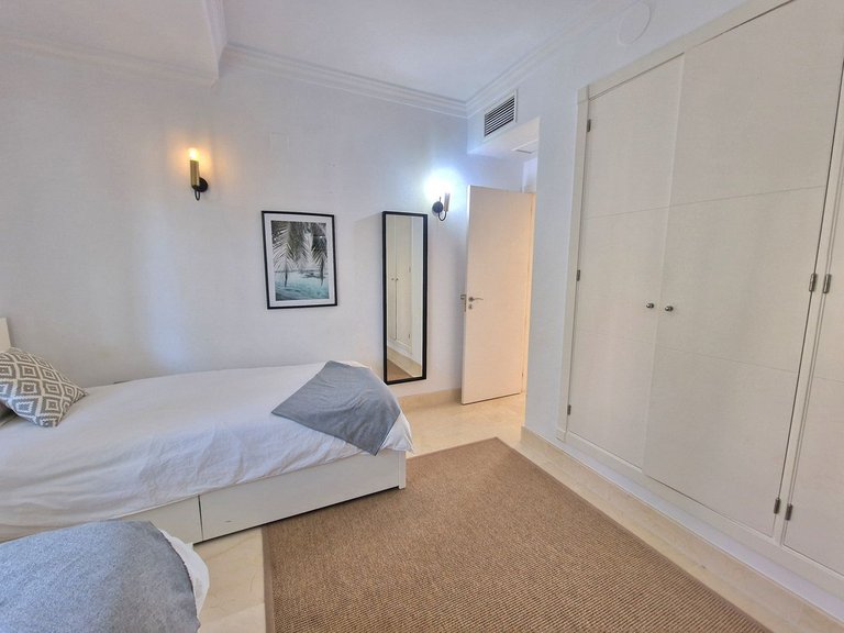 Apartment for Sale in Nueva Andalucía, Malaga 23