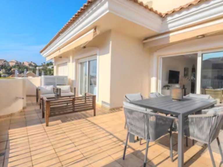 Apartment for Sale in Nueva Andalucía, Malaga 3