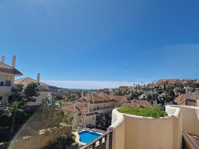 Apartment for Sale in Nueva Andalucía, Malaga 5