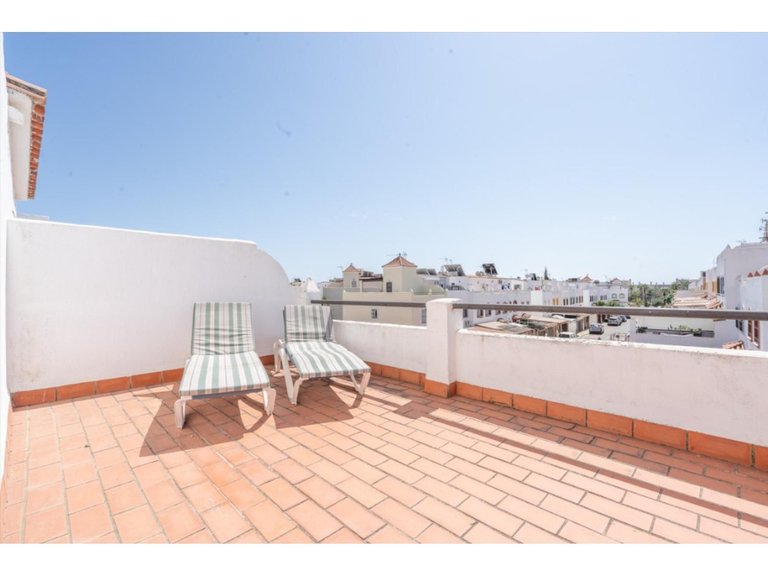 Villa for Sale in Estepona, Malaga 2