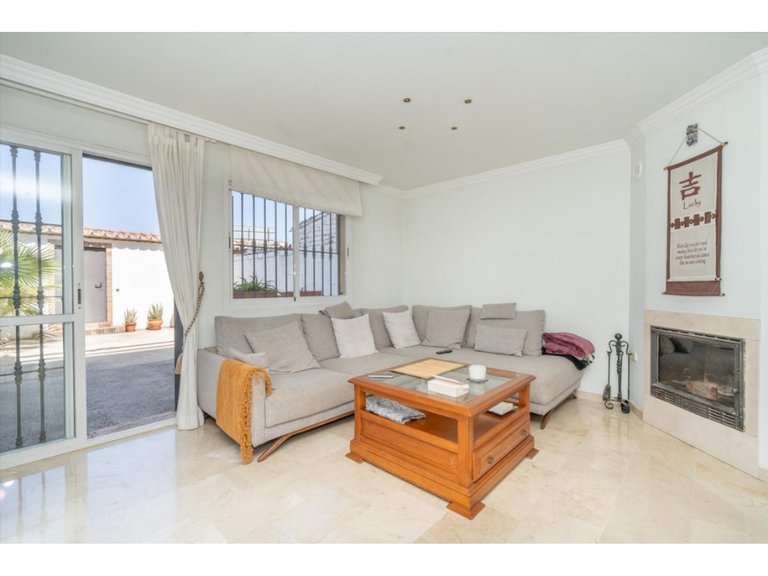 Villa for Sale in Estepona, Malaga 27