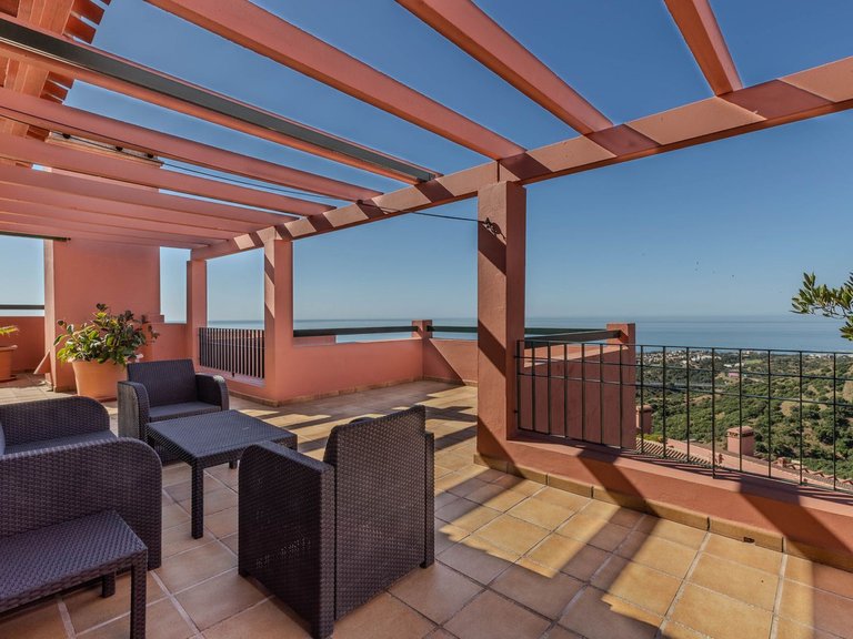 Apartment for Sale in Calahonda, Malaga 1
