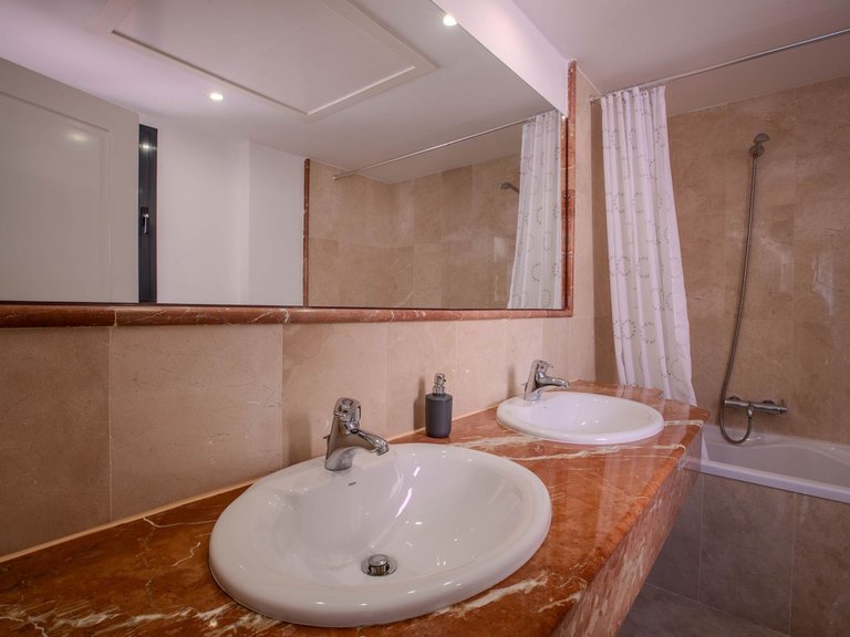 Apartment for Sale in Calahonda, Malaga 30