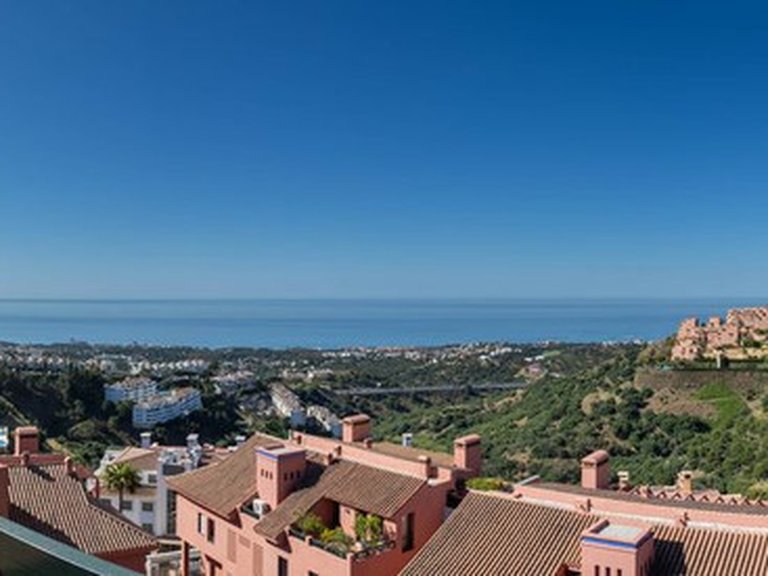 Apartment for Sale in Calahonda, Malaga 5