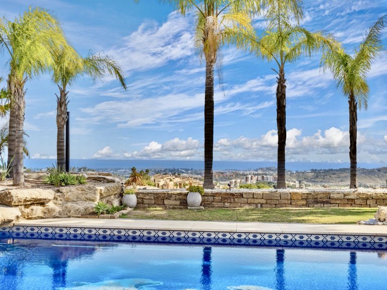 Villa for  in Costa del Sol, Los Arqueros, Malaga 10