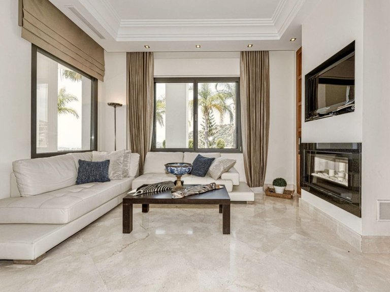 Villa for  in Costa del Sol, Los Arqueros, Malaga 13