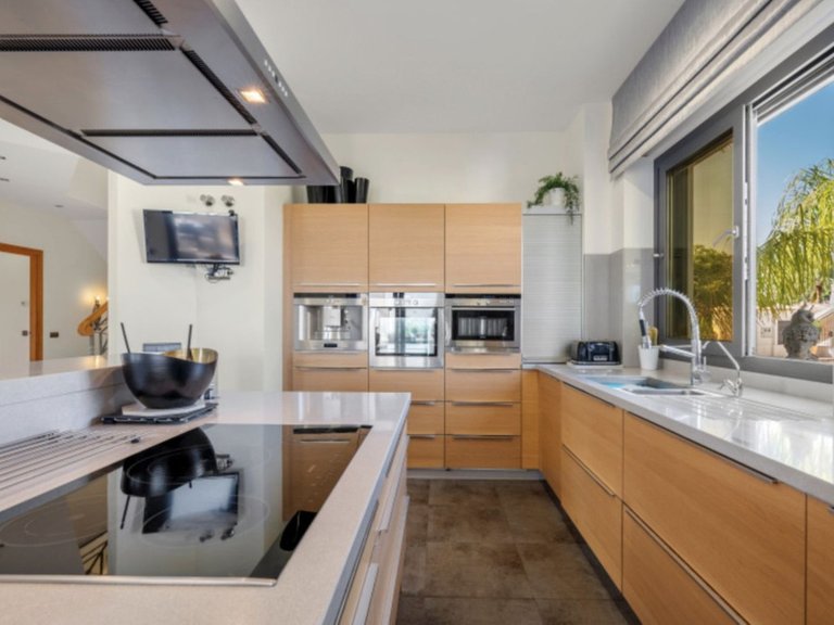Villa for  in Costa del Sol, Los Arqueros, Malaga 18