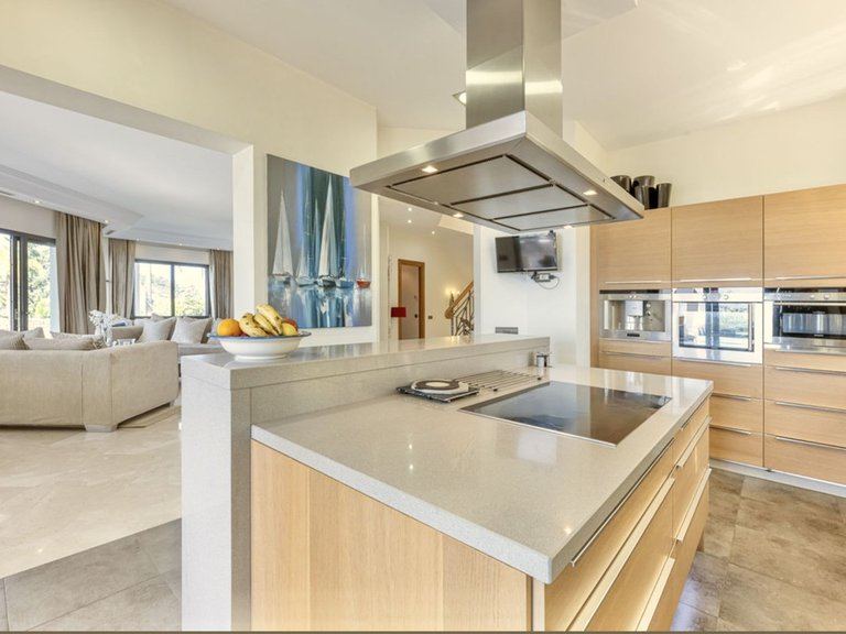 Villa for  in Costa del Sol, Los Arqueros, Malaga 19
