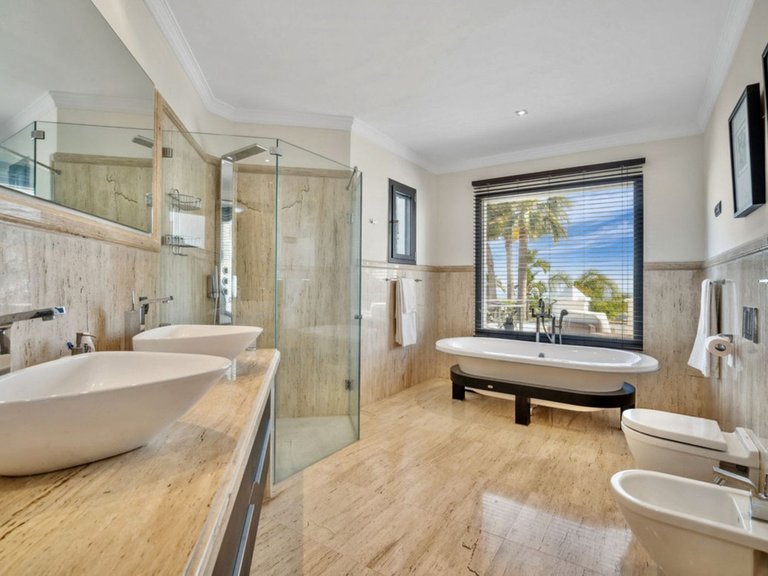 Villa for  in Costa del Sol, Los Arqueros, Malaga 22