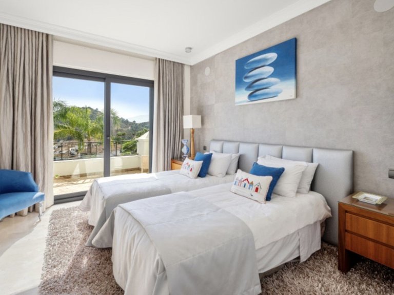 Villa for  in Costa del Sol, Los Arqueros, Malaga 28