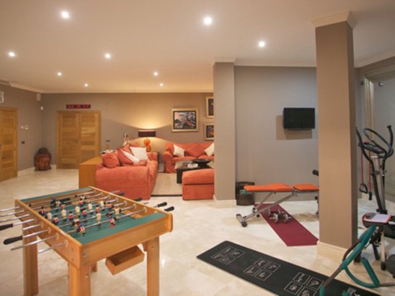 Villa for  in Costa del Sol, Los Arqueros, Malaga 36