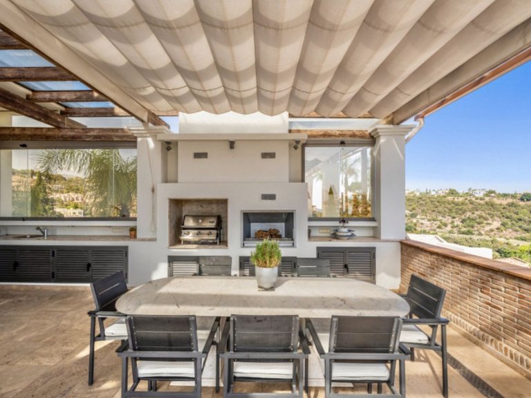 Villa for  in Costa del Sol, Los Arqueros, Malaga 7
