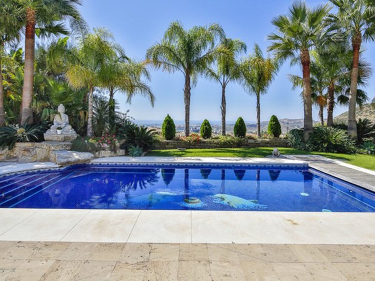 Villa for  in Costa del Sol, Los Arqueros, Malaga 9
