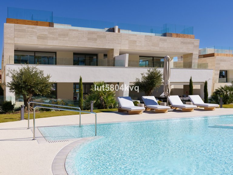 Apartment for Sale in The Golden Mile, Malaga 40