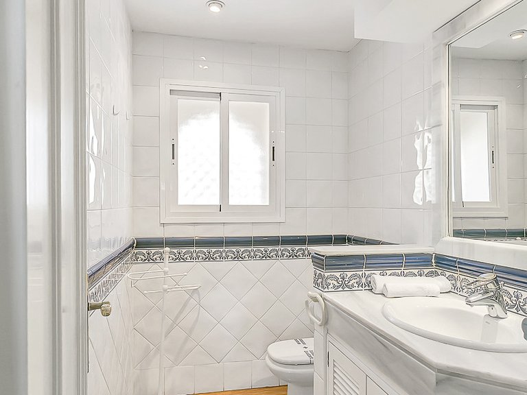Apartment for Sale in Marbella, Malaga 24