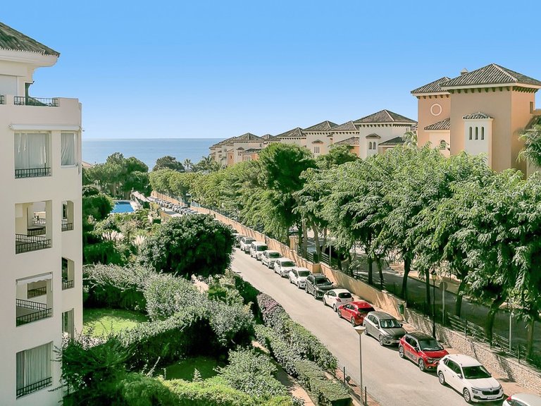 Apartment for Sale in Marbella, Malaga 28