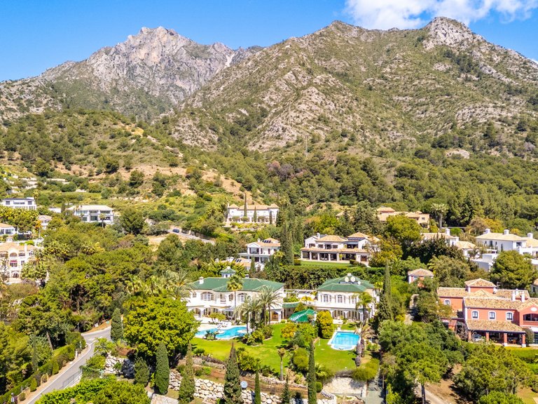 Villa for Sale in The Golden Mile, Malaga 18
