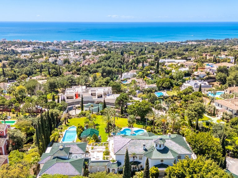 Villa for Sale in The Golden Mile, Malaga 21