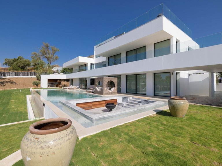 Villa for Sale in Benalmadena, Malaga 38