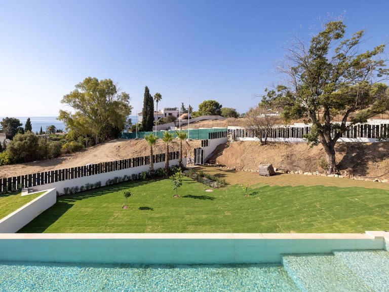 Villa for Sale in Benalmadena, Malaga 4