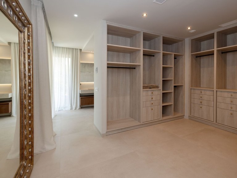 Villa for Sale in Benalmadena, Malaga 56