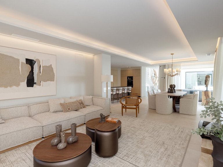 Villa for Sale in Benalmadena, Malaga 9