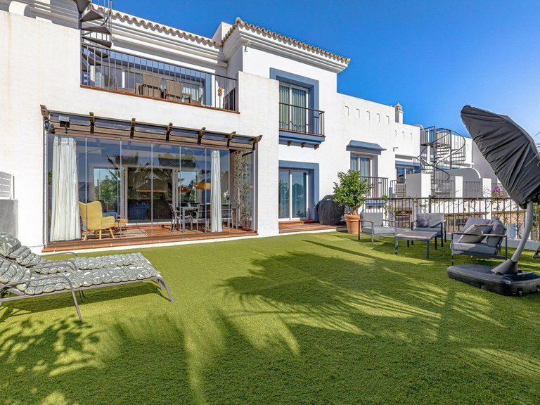 Apartment for Sale in Benahavís, Malaga 1