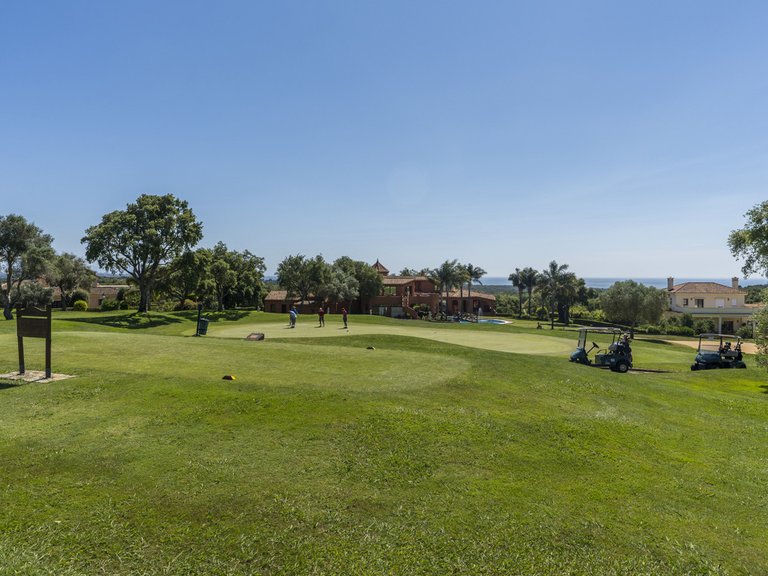 Apartment for Sale in San Roque Club, Cadiz 28
