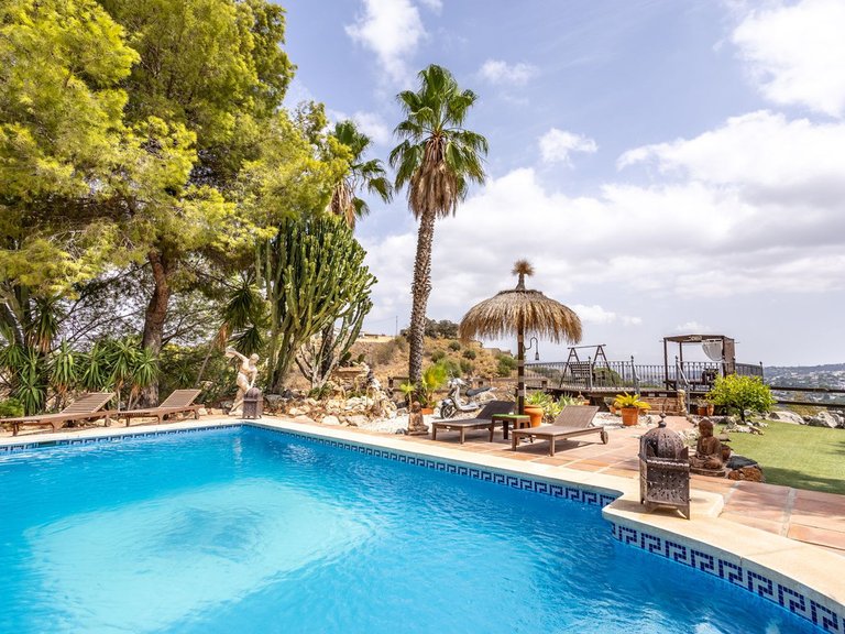Villa for Sale in Alhaurín El Grande, Malaga 19