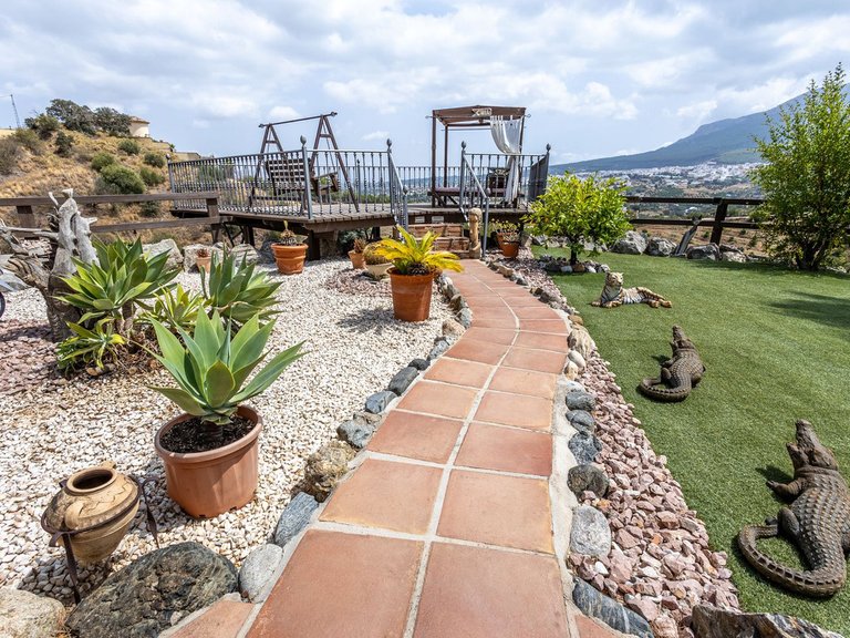 Villa for Sale in Alhaurín El Grande, Malaga 21