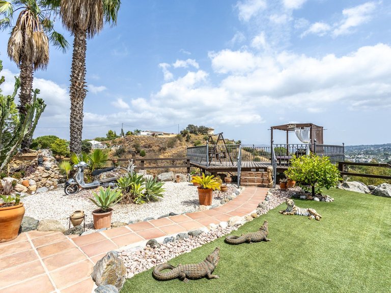 Villa for Sale in Alhaurín El Grande, Malaga 23