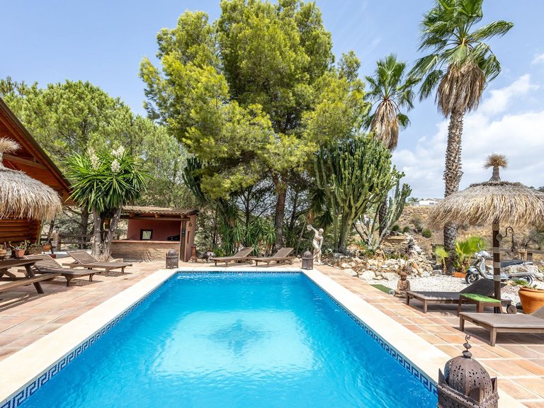 Villa for Sale in Alhaurín El Grande, Malaga 24