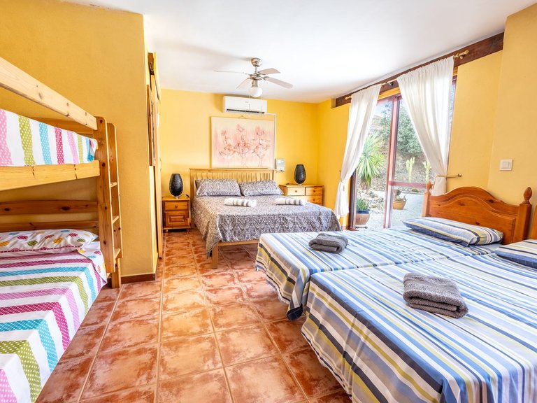 Villa for Sale in Alhaurín El Grande, Malaga 38