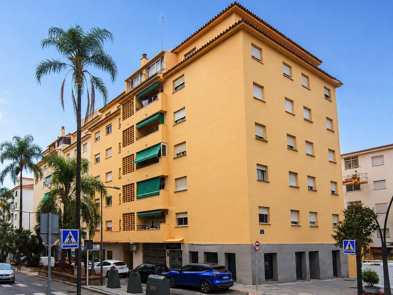 Apartment for Sale in Marbella, Malaga 1