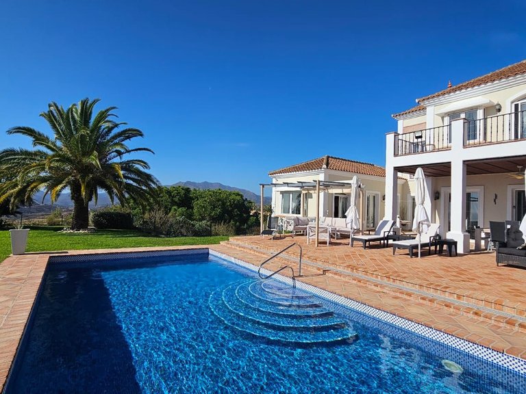 Villa for Sale in Costa del Sol Mijas, Malaga 1