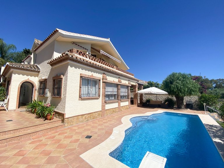 Villa for Sale in Guadalmina Alta, Malaga 1