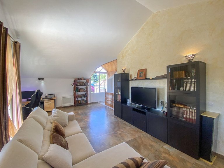 Villa for Sale in Guadalmina Alta, Malaga 12