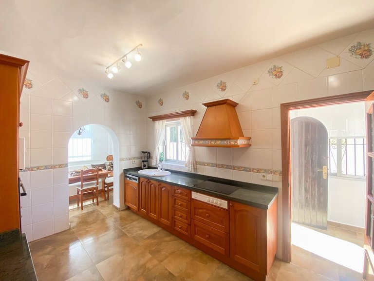 Villa for Sale in Guadalmina Alta, Malaga 13