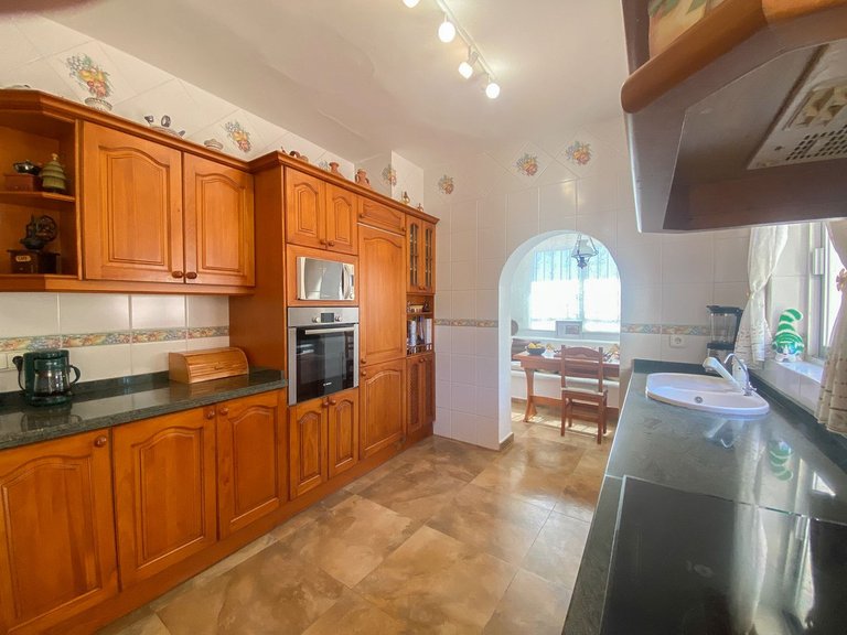 Villa for Sale in Guadalmina Alta, Malaga 20