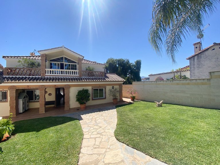 Villa for Sale in Guadalmina Alta, Malaga 33