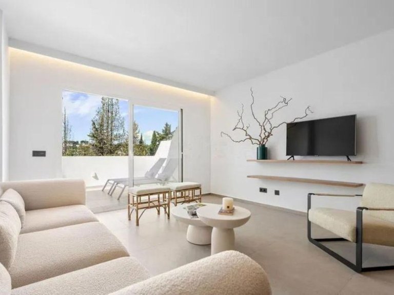 Apartment for Sale in Aloha, Malaga 13