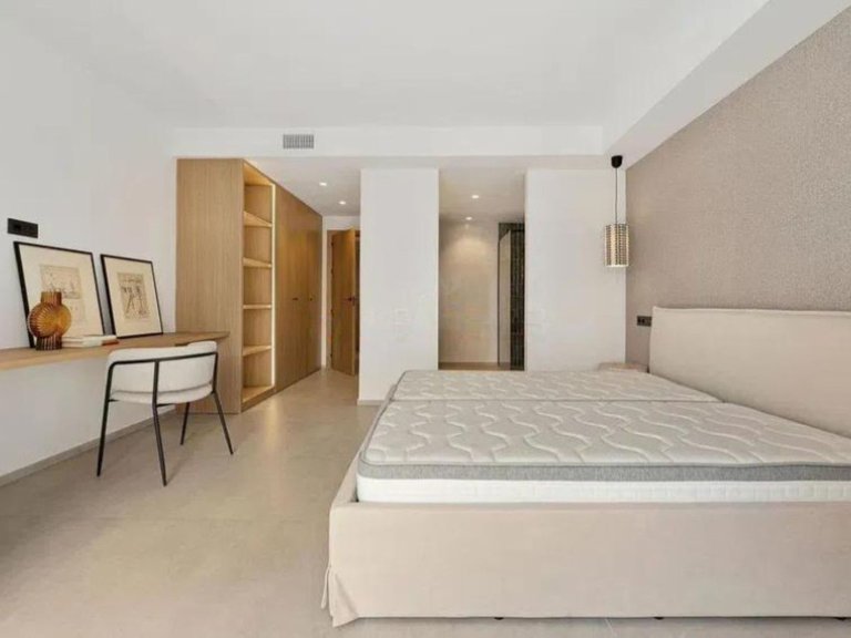 Apartment for Sale in Aloha, Malaga 18