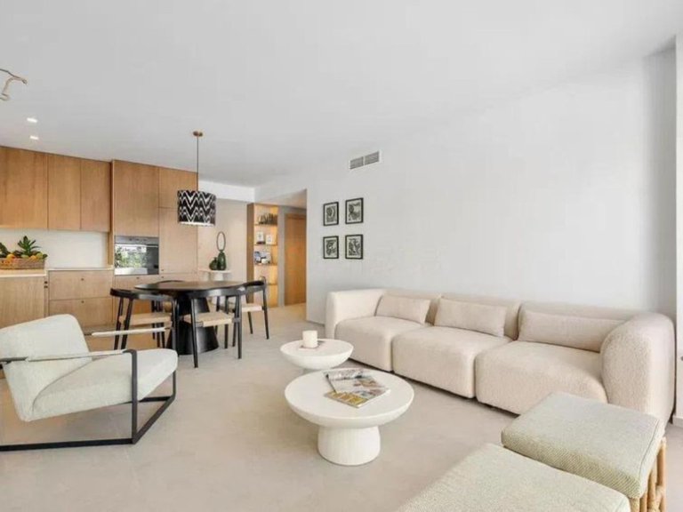 Apartment for Sale in Aloha, Malaga 4