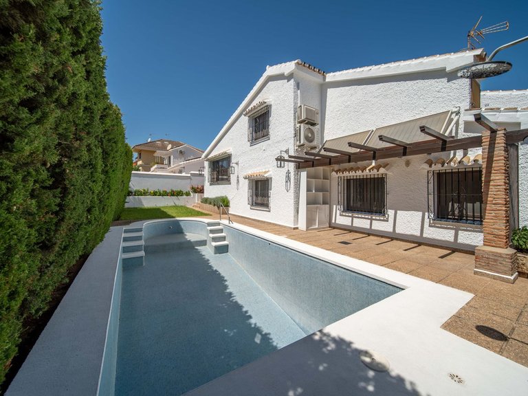 Villa for Sale in Fuengirola, Malaga 2