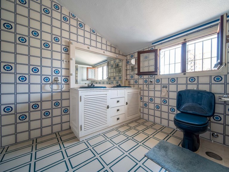 Villa for Sale in Fuengirola, Malaga 25