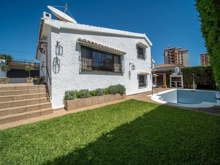 Villa for Sale in Fuengirola, Malaga 3