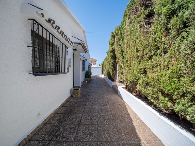 Villa for Sale in Fuengirola, Malaga 42