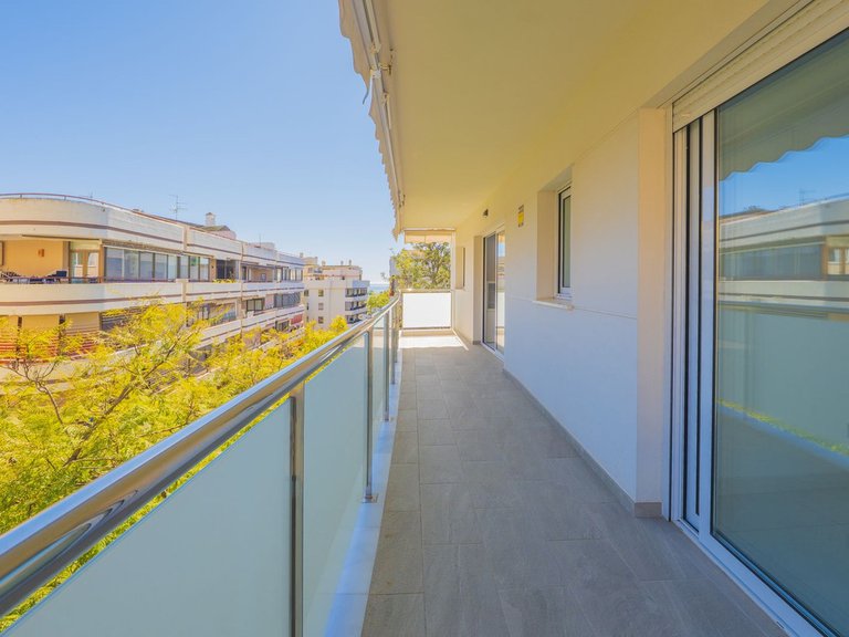 Apartment for Sale in Marbella, Malaga 25