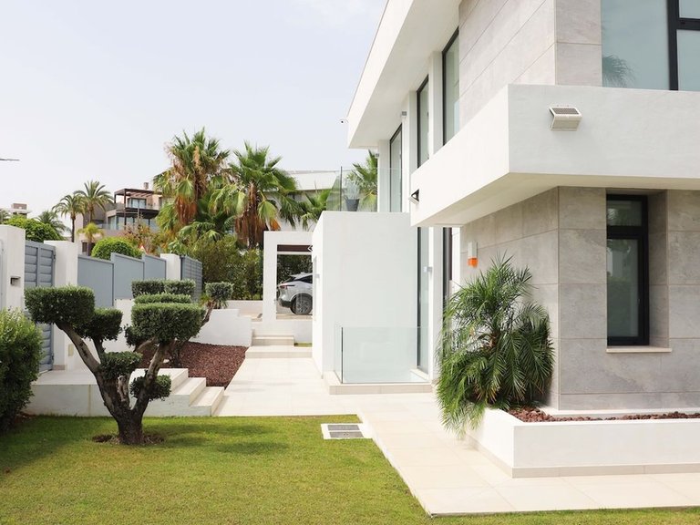 Apartment for Sale in Costa del Sol, New Golden Mile, Malaga 39